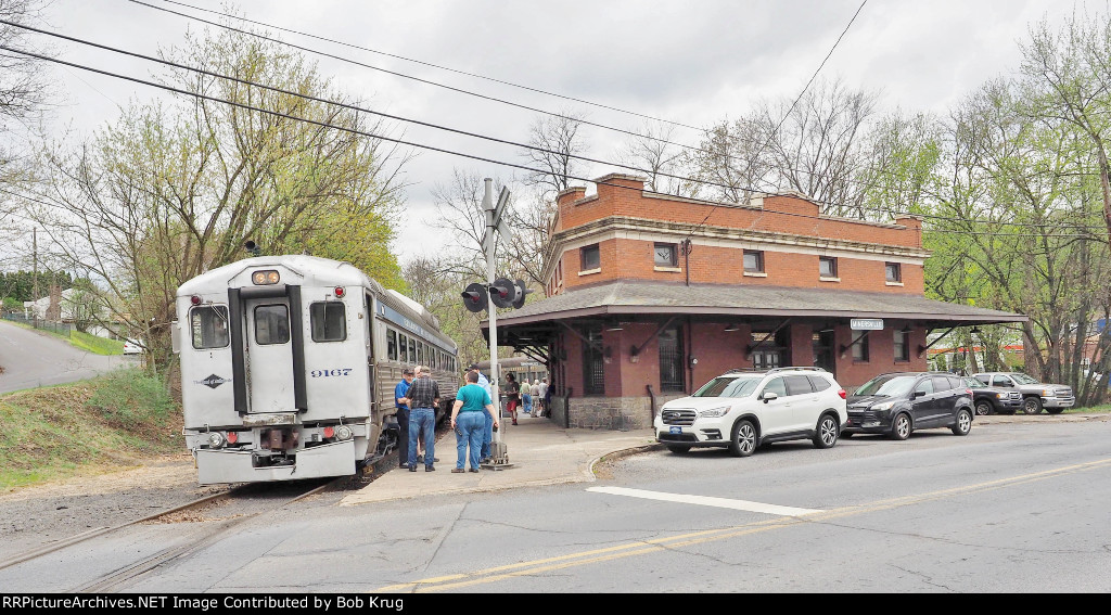 RBMN 9167 at the Minersville Station